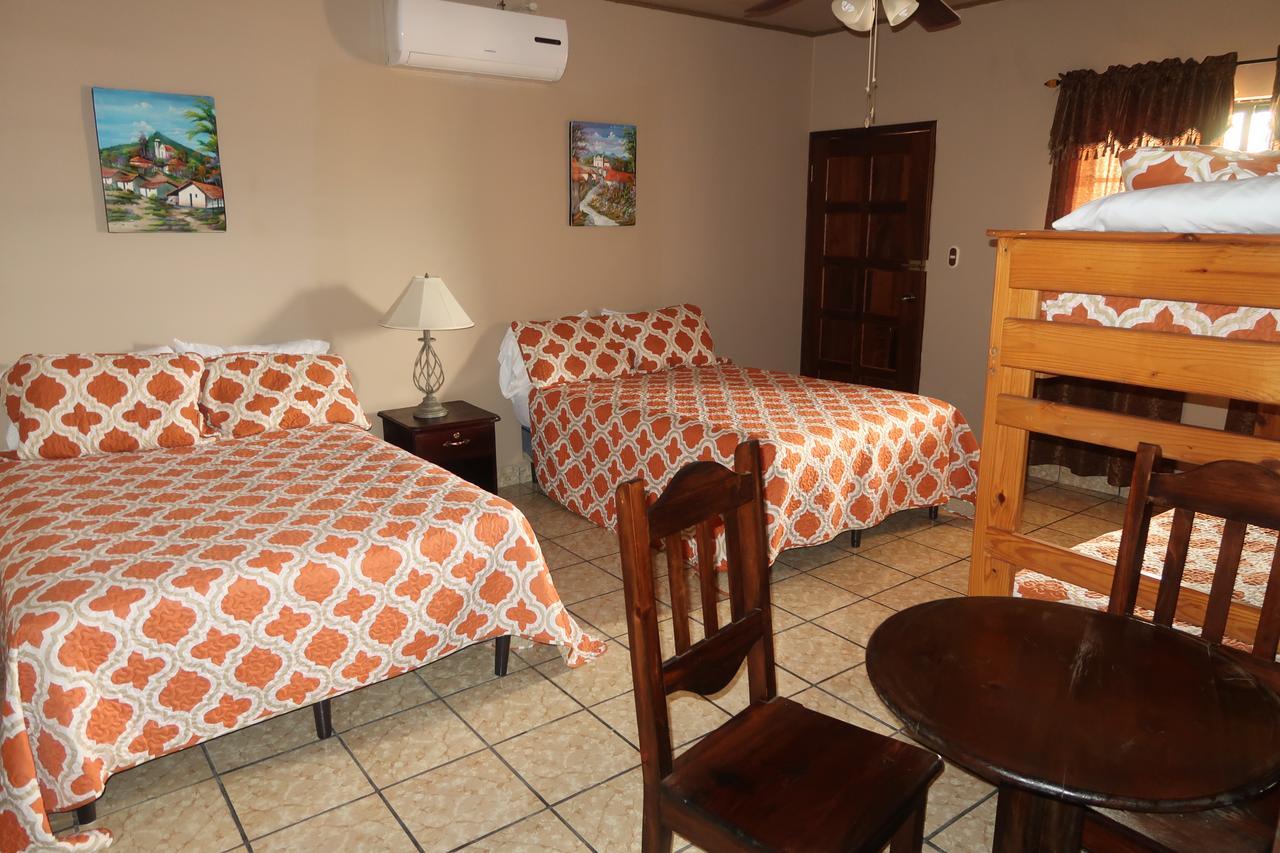 Hotel La Escalinata Copán Екстериор снимка